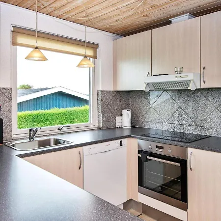 Hotel Four-bedroom In Bogense 3 Skåstrup